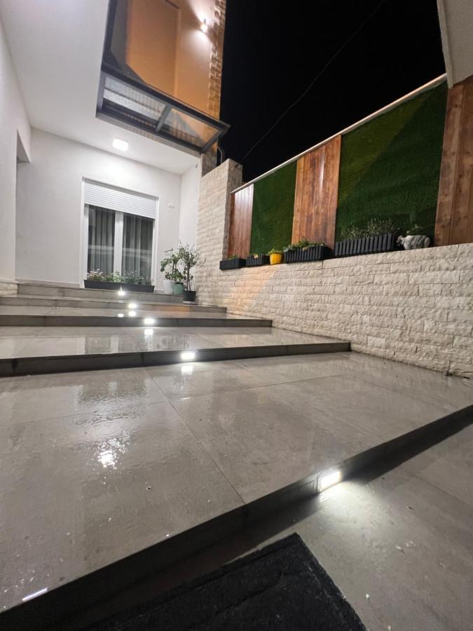 Te Nana Home Shkodra Exterior foto